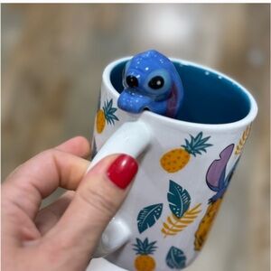 NWT!!  LILO and Stitch Colorful Pineapple Mug with Stitch making an Appearance
